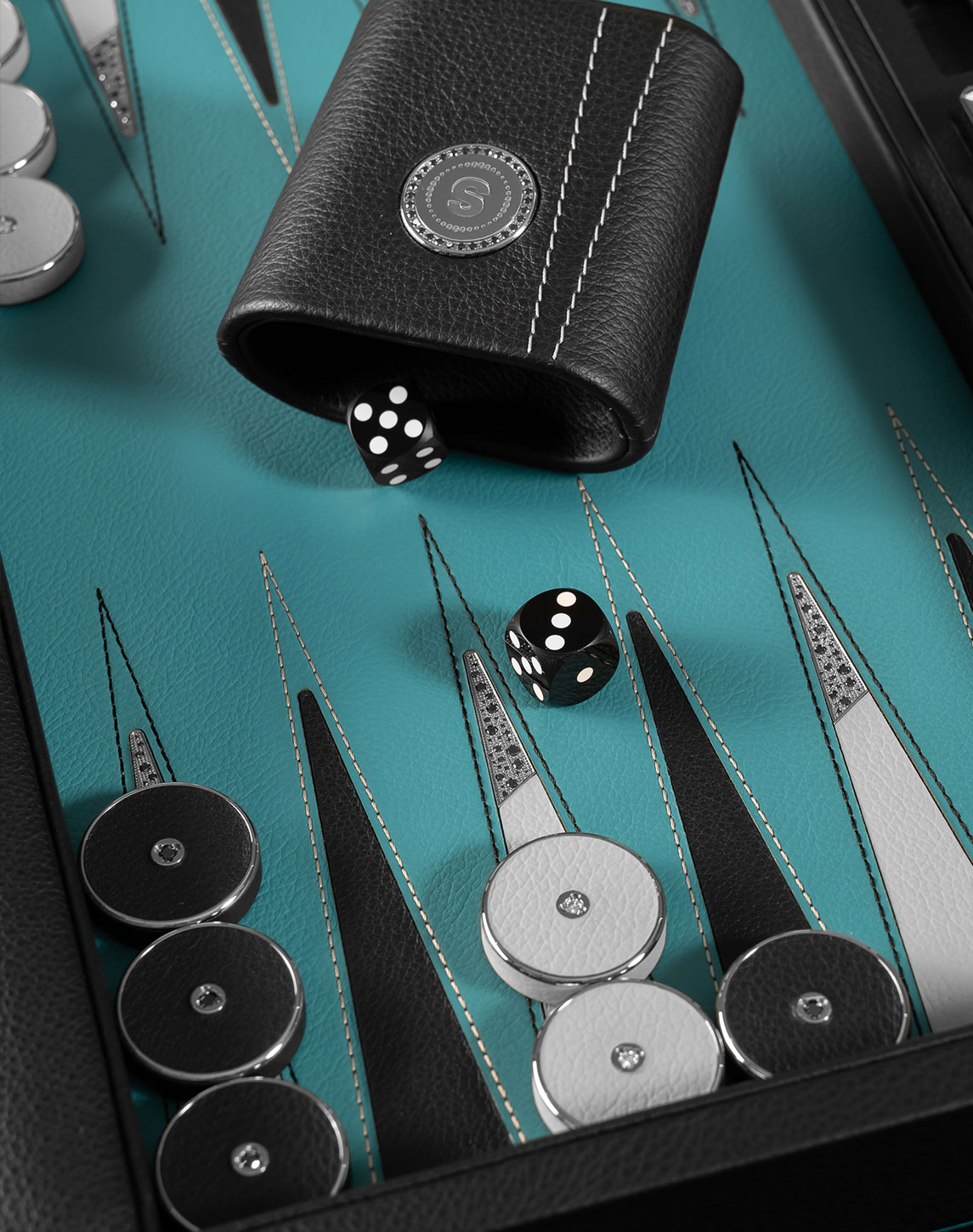 backgammon-custom-img2-web backgammon-custom-img2-web
