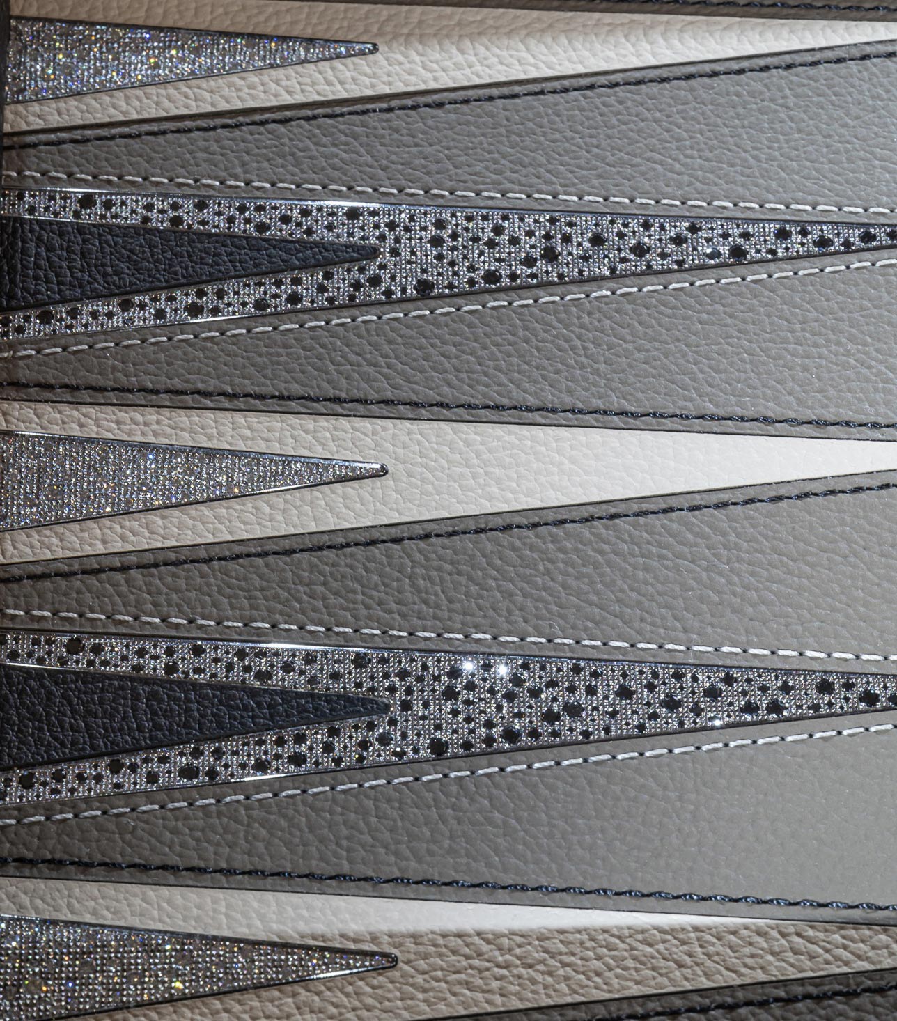 backgammon-grey-img1-web backgammon-grey-img1-web