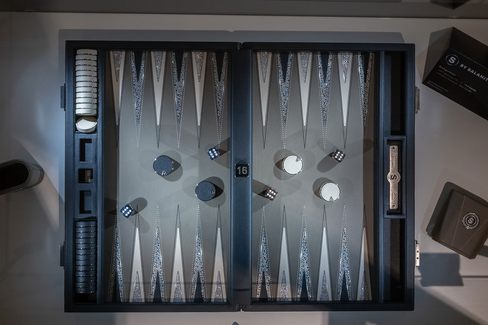 backgammon-grey-web backgammon-grey-web